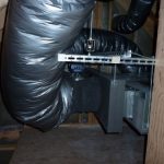 大きなダクトは300φのエアバランスモーターダンパー付きです。各部屋の風を制御します。